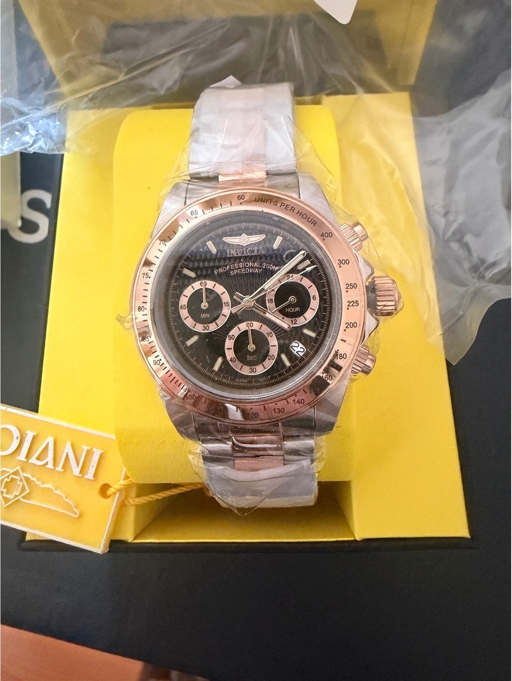 INVICTA SPEEDWAY TORVANE 39.5mm two tone reg $300 on sale for $150